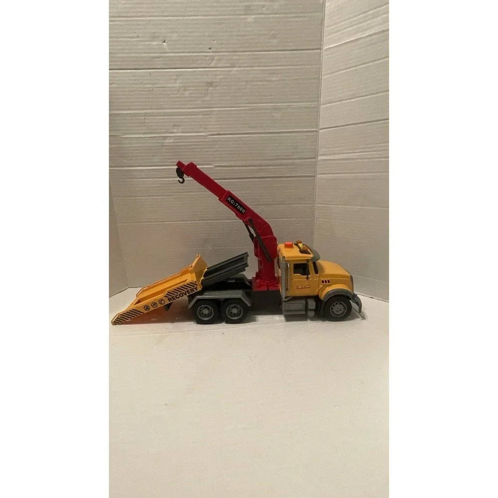 Toy Star KGT7000 Recovery Tow Truck Crane Wrecker Yellow Red Heavy Duty Toy